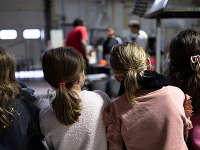 Des nuages de verre pour l’école de Vannes-le-Châtel : le Cerfav s’invite dans l’architecture